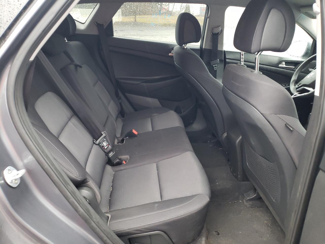 Photo 6 from auction – 2018 HYUNDAI TUCSON SE with VIN KM8J2CA4XJU745412