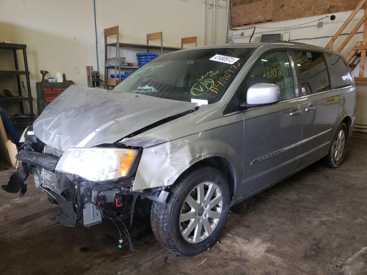 Photo 2 from auction – 2014 CHRYSLER TOWN & COU with VIN 2C4RC1BG6ER314652