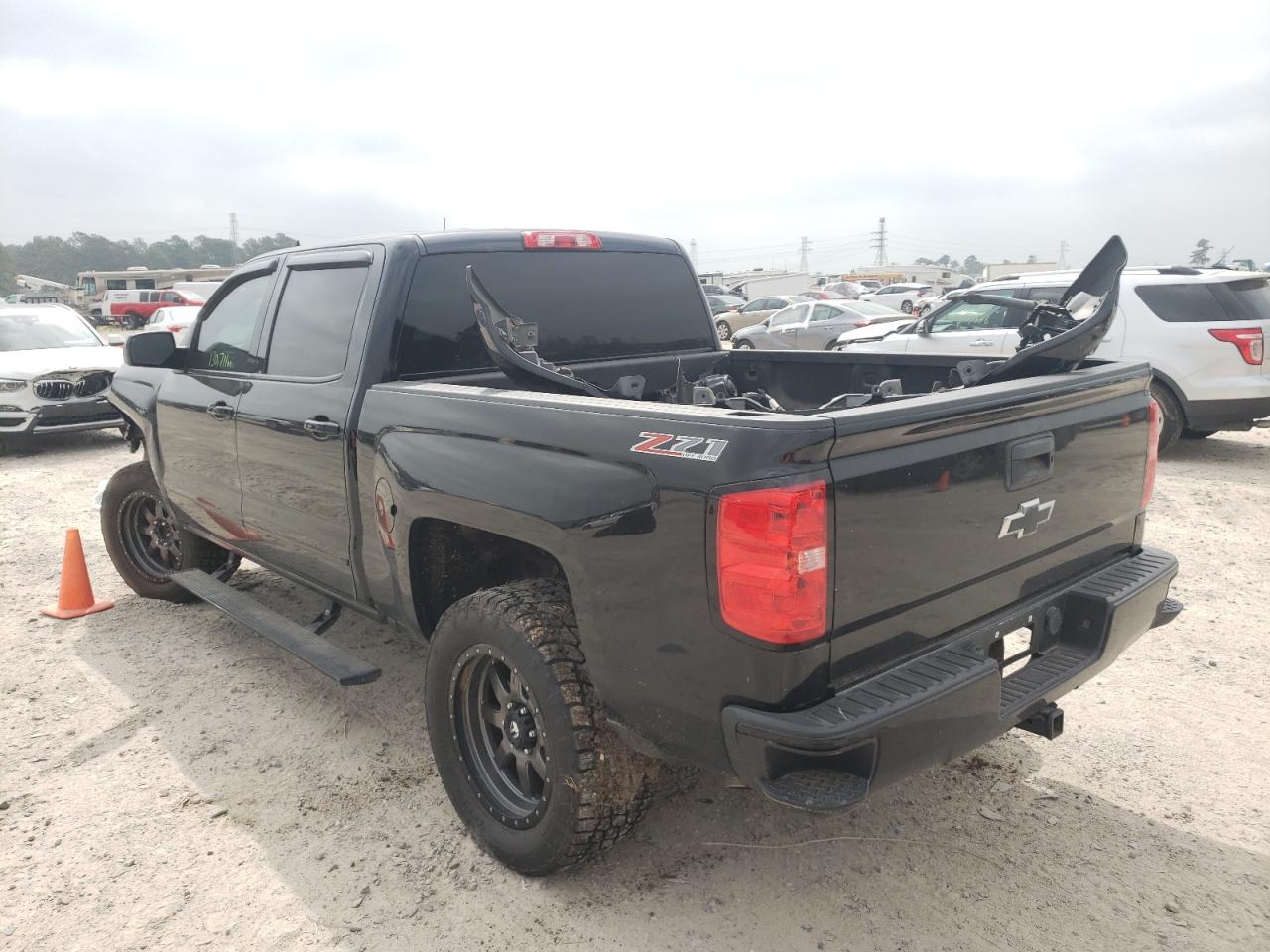 Foto 3 de la subasta – 2016 CHEVROLET SILVERADO con VIN 3GCUKREC2GG263552