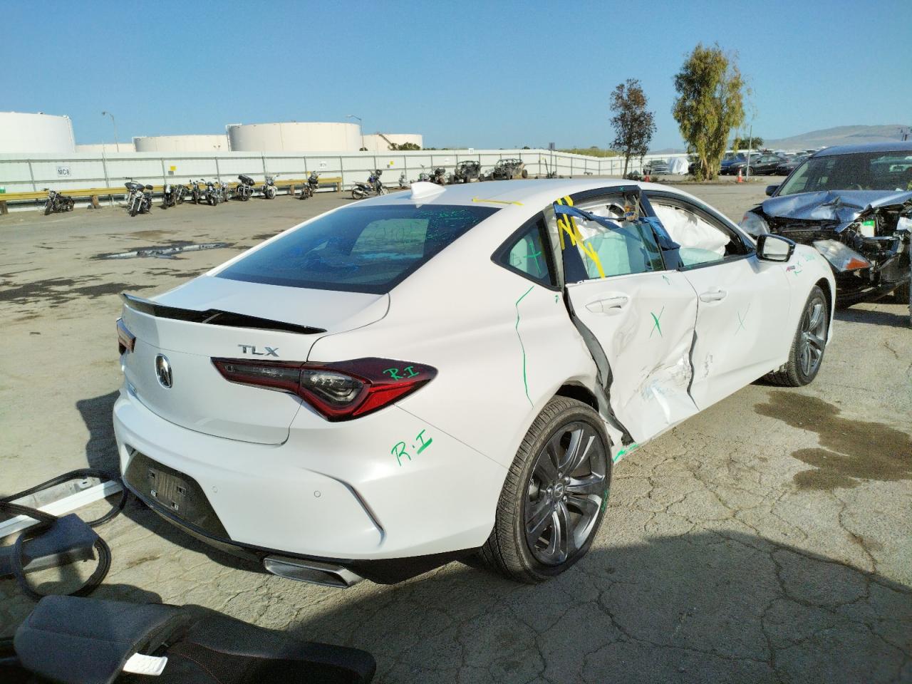Photo 4 from auction – 2021 ACURA TLX TECH A with VIN 19UUB5F5XMA004635