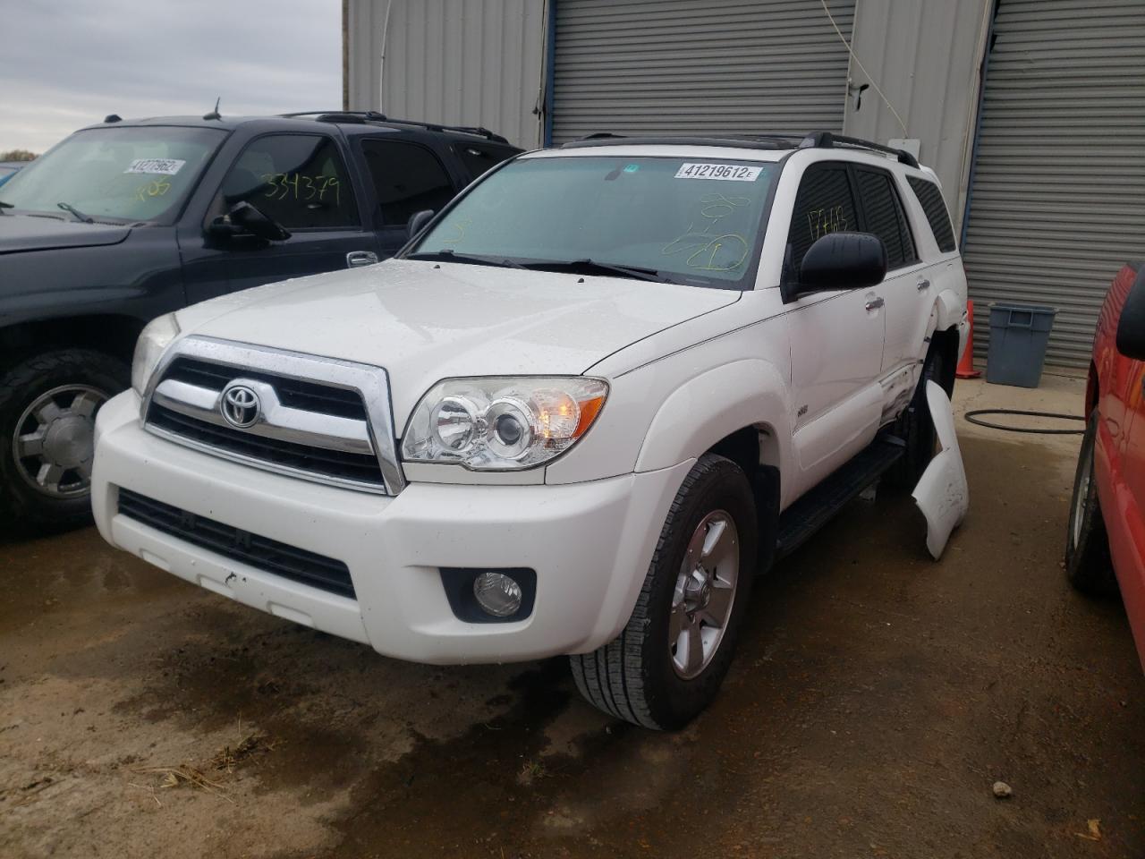 Photo 2 from auction – 2008 TOYOTA 4RUNNER SR with VIN JTEZU14R48K018247