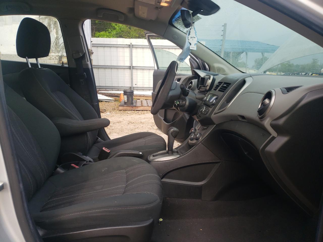 Photo 5 from auction – 2012 CHEVROLET SONIC LT with VIN 1G1JC5SH4C4121714