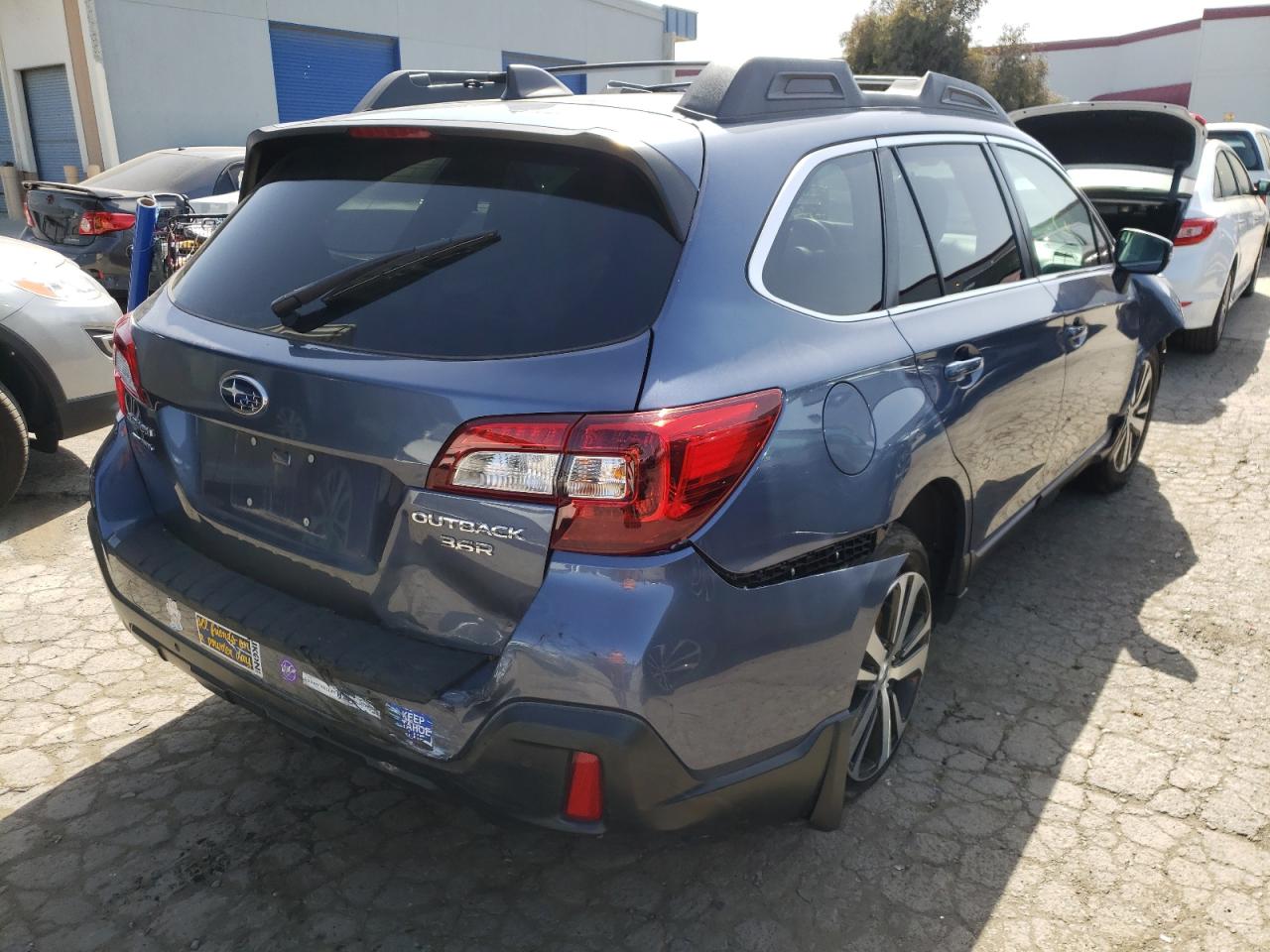 Photo 4 from auction – 2018 SUBARU OUTBACK 3. with VIN 4S4BSENC9J3341735