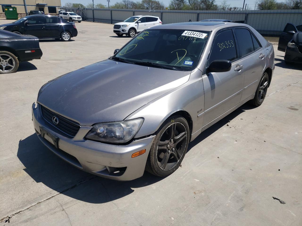 Photo 2 from auction – 2004 LEXUS IS 300 with VIN JTHBD192540087714