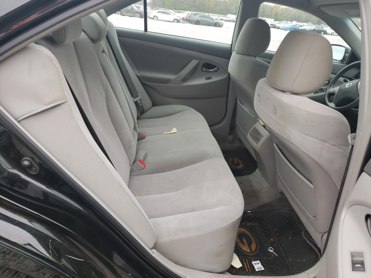 Photo 6 from auction – 2011 TOYOTA CAMRY BASE with VIN 4T4BF3EK6BR143079