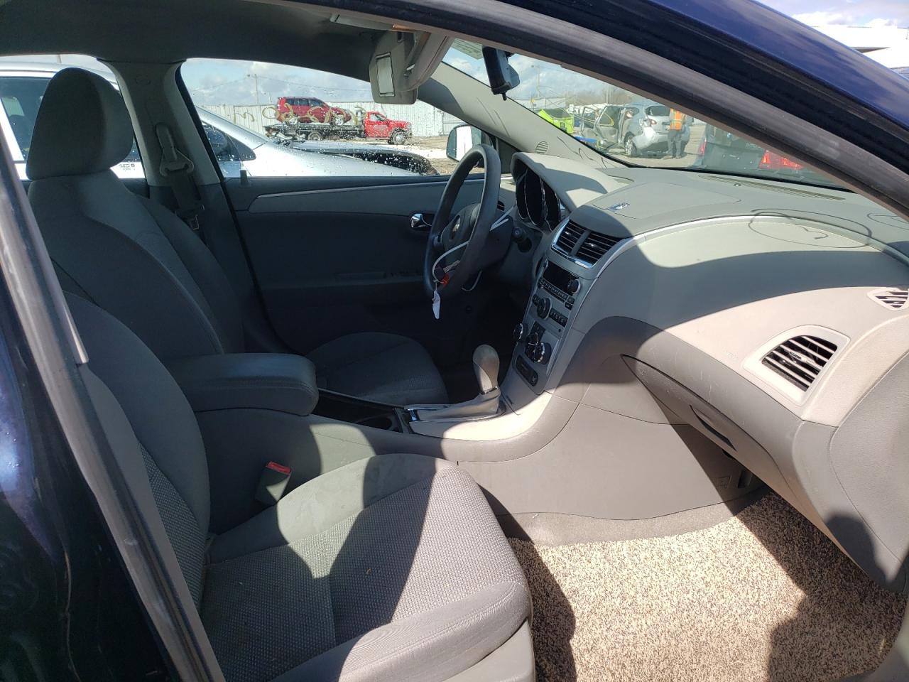 Photo 5 from auction – 2010 CHEVROLET MALIBU LS with VIN 1G1ZB5EBXA4120979