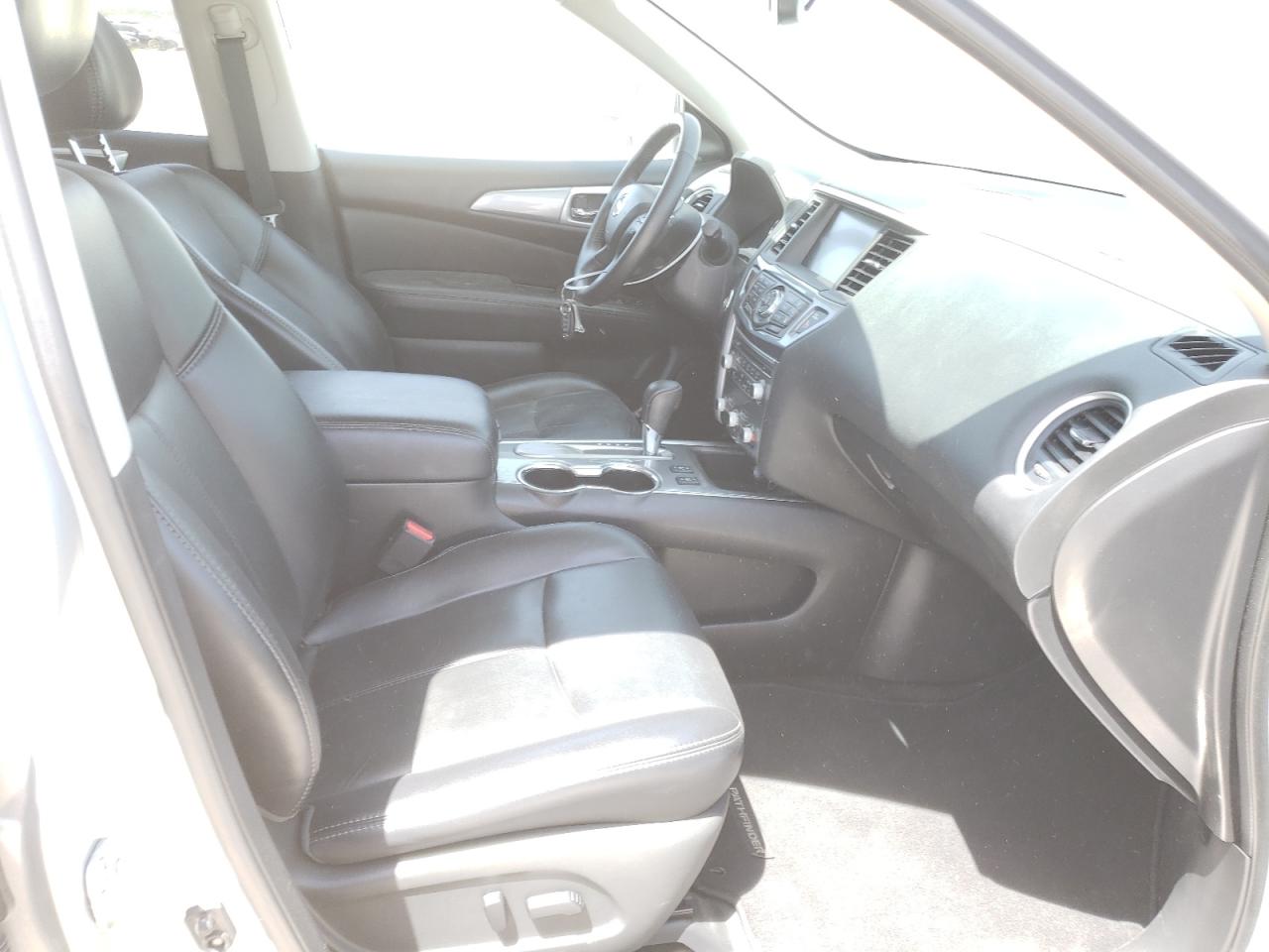 Photo 5 from auction – 2019 NISSAN PATHFINDER with VIN 5N1DR2MN0KC610387