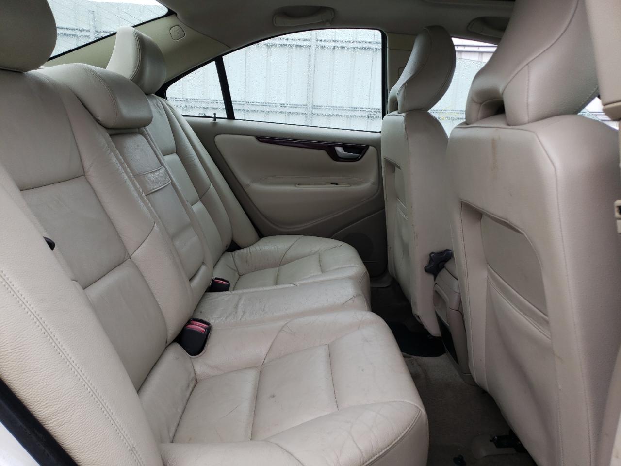 Photo 6 from auction – 2004 VOLVO S60 2.5T with VIN YV1RH59H142390617