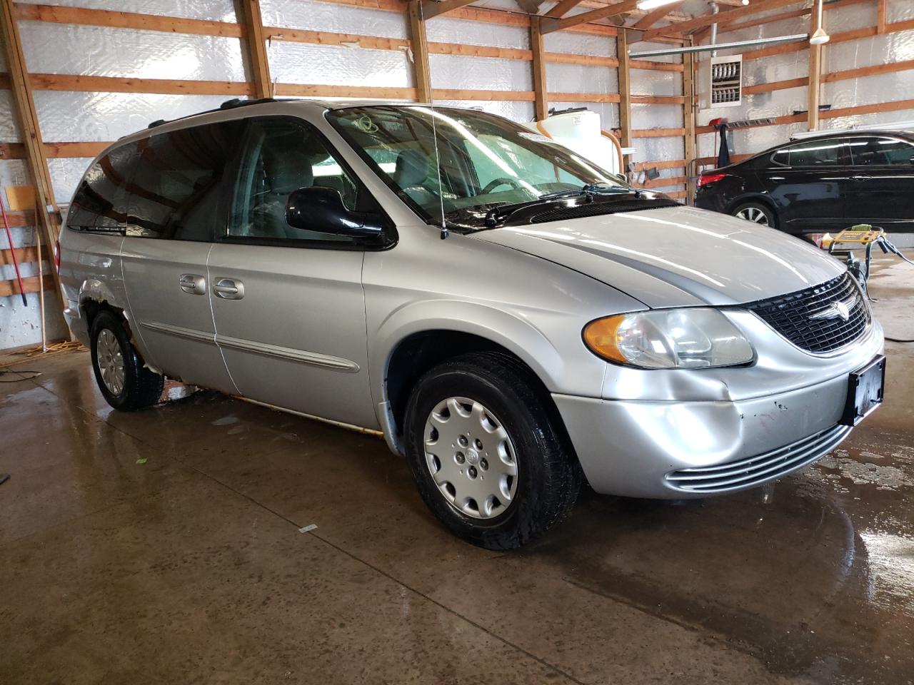 CHRYSLER TOWN & COU 2003 with VIN 2C4GP44L63R104007 - Photo from auction