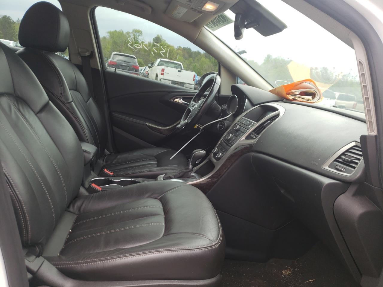 Photo 5 from auction – 2017 BUICK VERANO with VIN 1G4PS5SK6H4112130