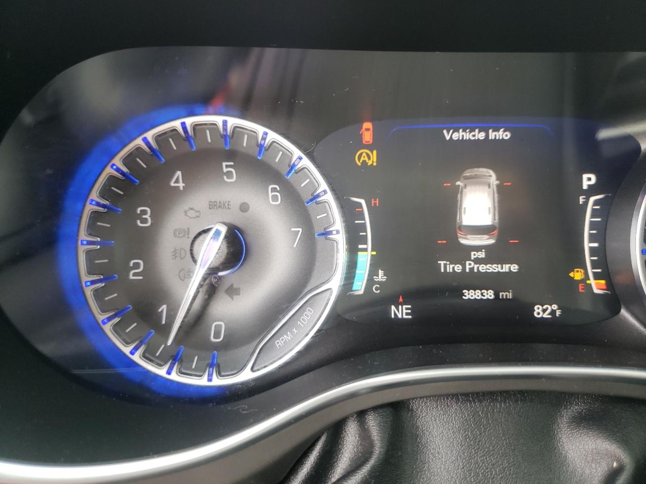 Photo 8 from auction – 2018 CHRYSLER PACIFICA L with VIN 2C4RC1GG4JR289012