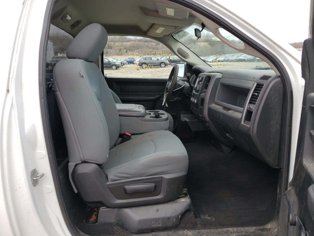 Photo 5 from auction – 2013 RAM 1500 ST with VIN 3C6JR6AP9DG548273