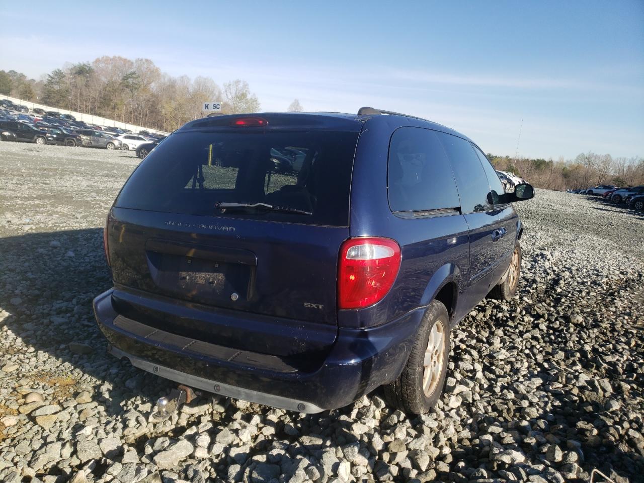 Photo 4 from auction – 2005 DODGE GRAND CARA with VIN 2D4GP44L95R437467