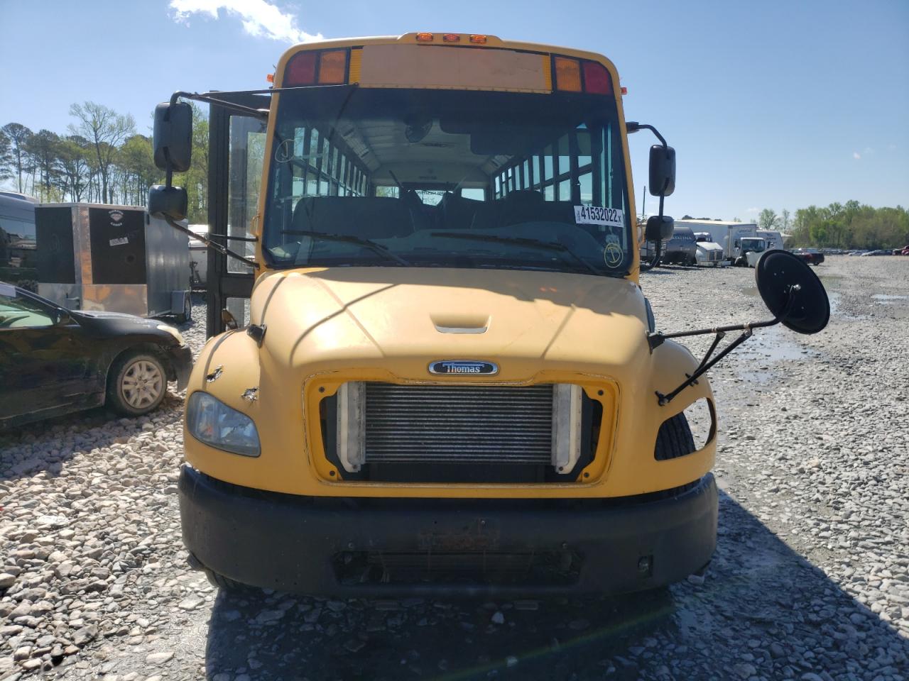 Photo 9 from auction – 2008 FREIGHTLINER CHASSIS B2 with VIN 4UZABRDK48CZ19732