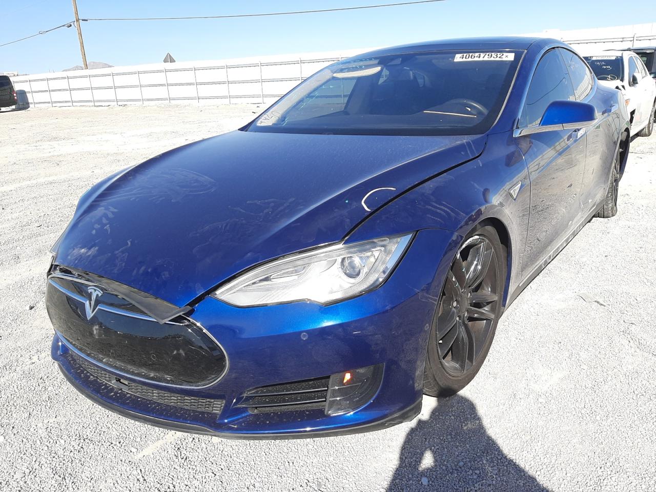 Photo 2 from auction – 2015 TESLA MODEL S with VIN 5YJSA1E17FF112916