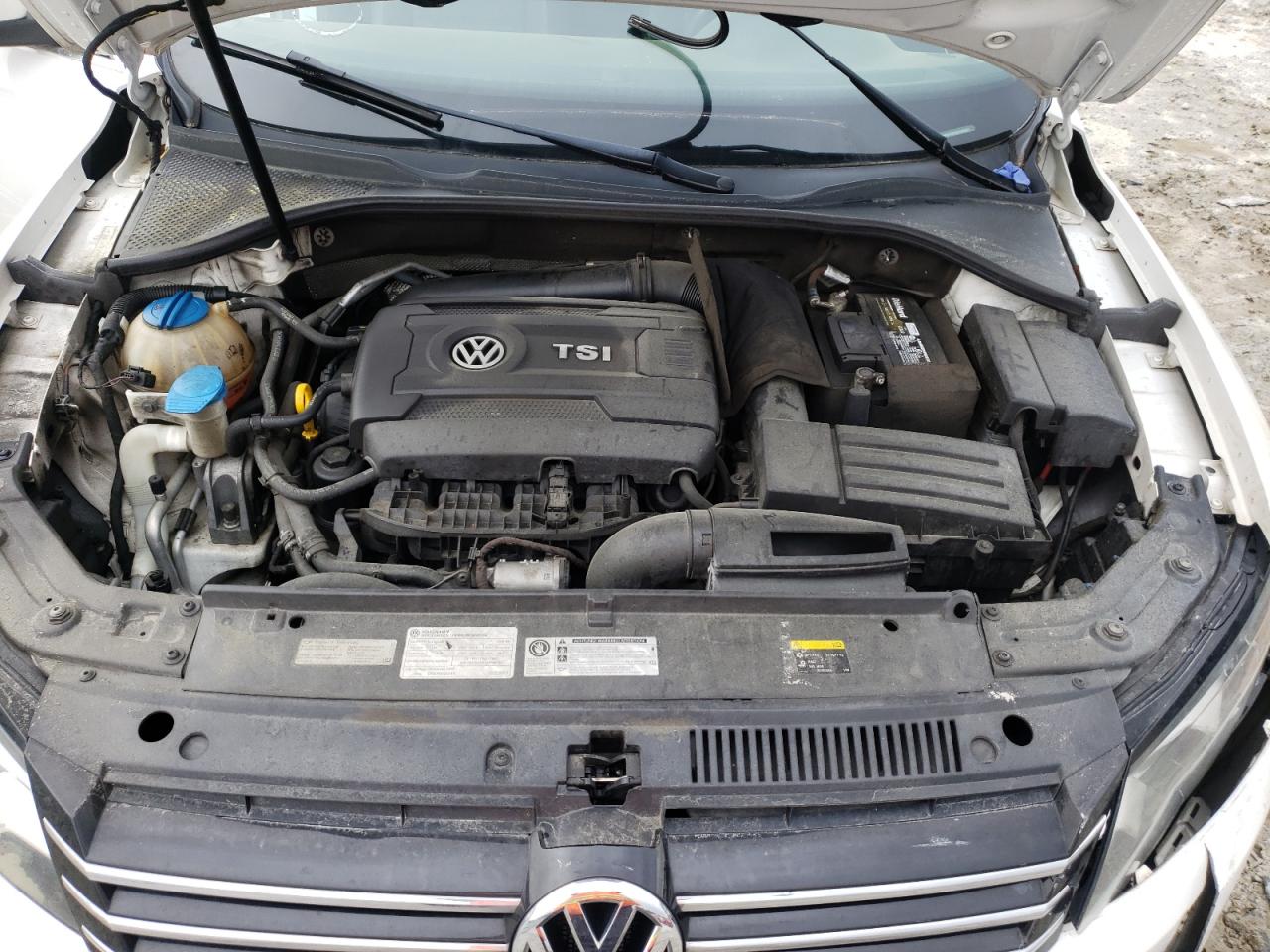 Photo 7 from auction – 2014 VOLKSWAGEN PASSAT SE with VIN 1VWBS7A31EC106027