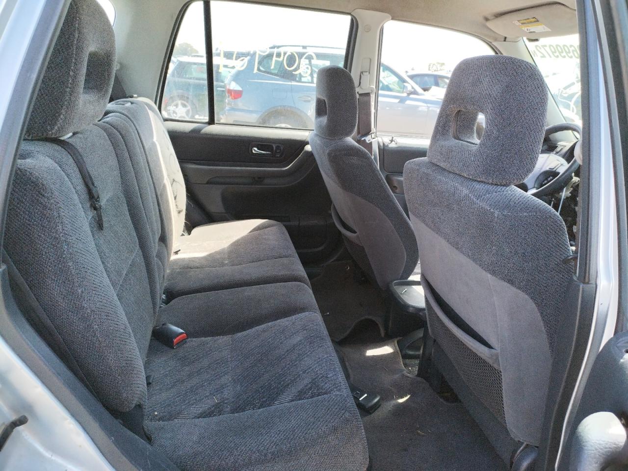 Photo 6 from auction – 2001 HONDA CR-V EX with VIN JHLRD17621S004412