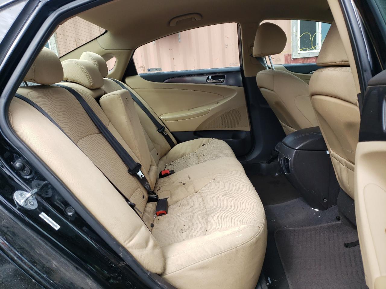 Photo 6 from auction – 2011 HYUNDAI SONATA HYB with VIN KMHEC4A42BA012715