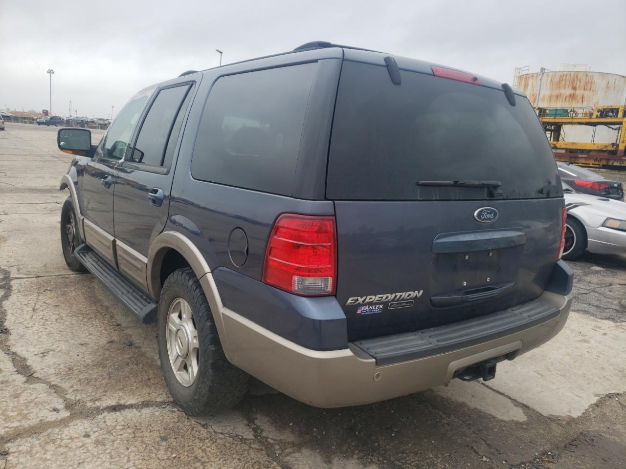Photo 3 from auction – 2003 FORD EXPEDITION with VIN 1FMRU17W03LA24762