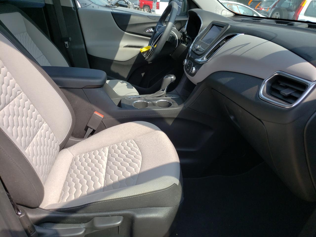 Photo 5 from auction – 2021 CHEVROLET EQUINOX LS with VIN 2GNAXHEV6M6142473