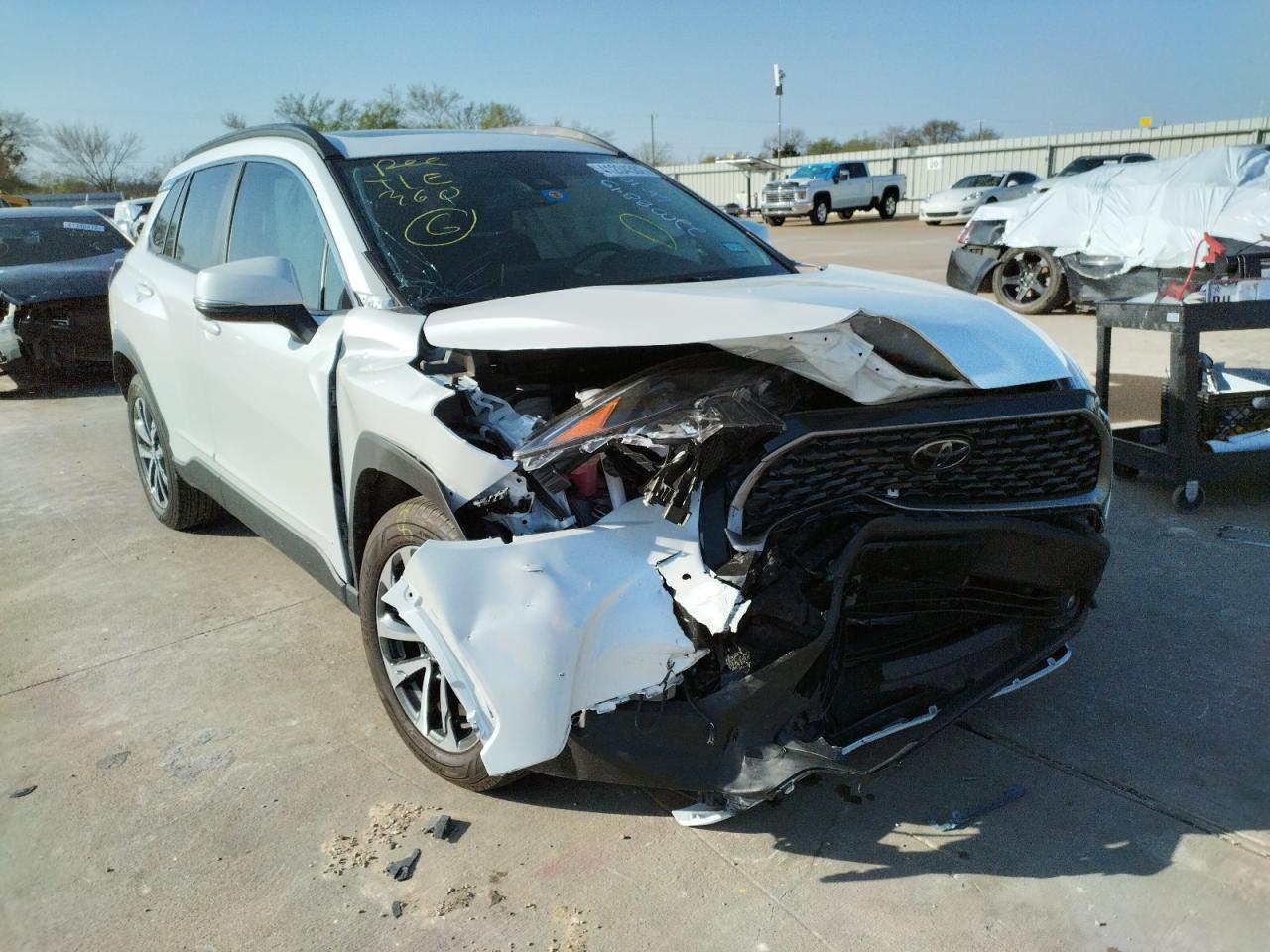 Photo 1 from auction – 2022 TOYOTA COROLLA CR with VIN 7MUDAAAG1NV002821