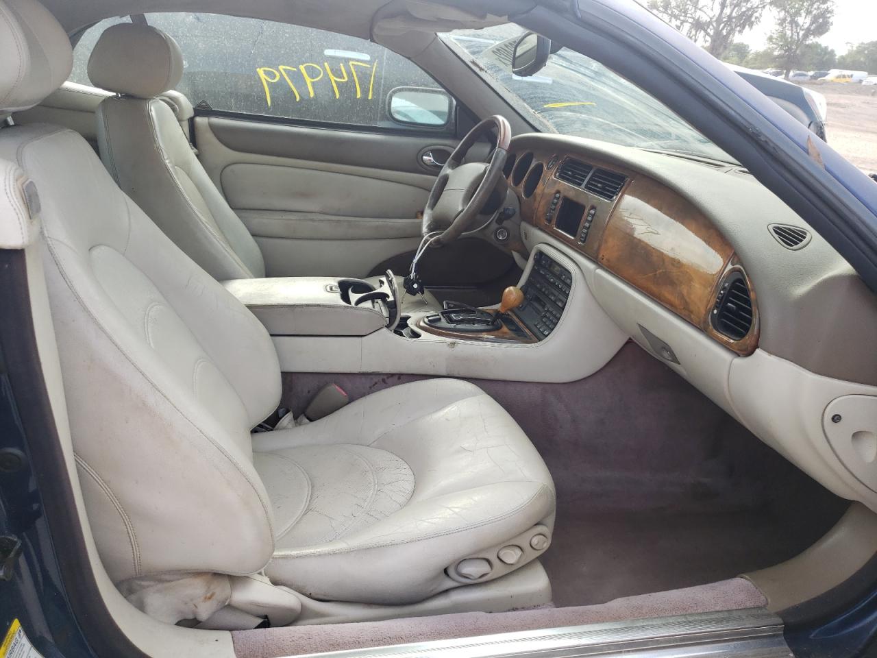 Photo 5 from auction – 2001 JAGUAR XKR with VIN SAJDA42B21PA13401
