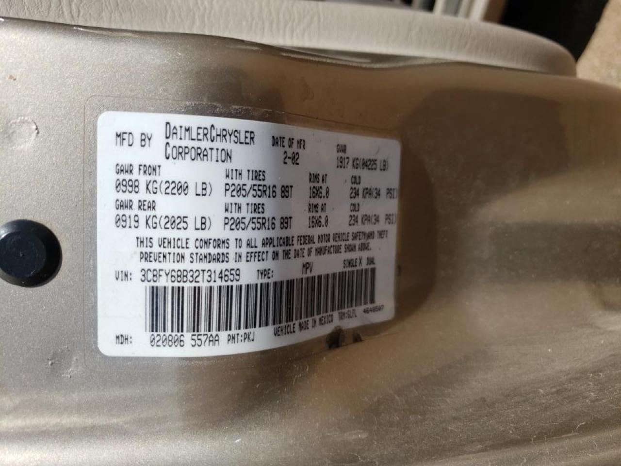 Photo 10 from auction – 2002 CHRYSLER PT CRUISER with VIN 3C8FY68B32T314659