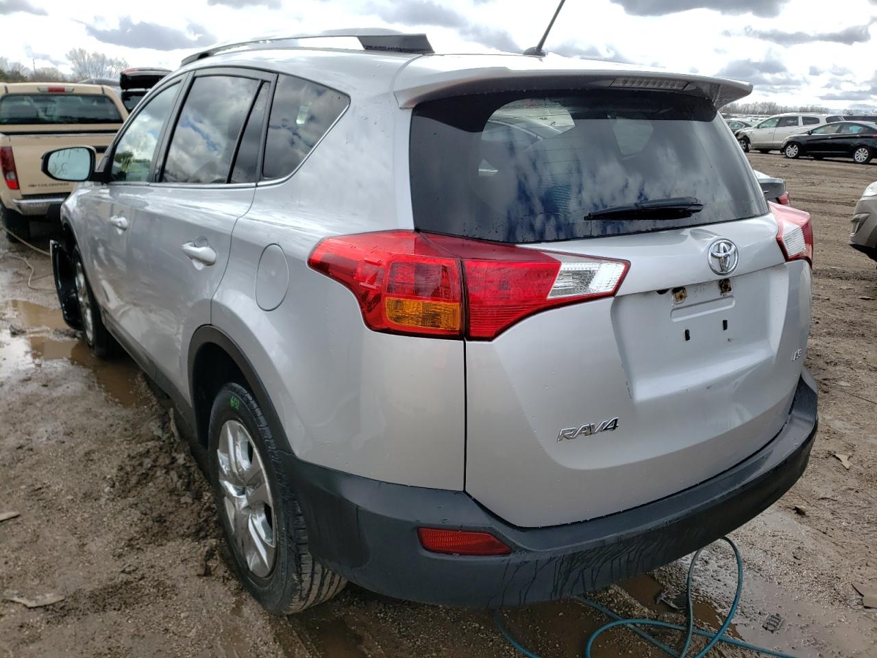 Photo 3 from auction – 2015 TOYOTA RAV4 LE with VIN 2T3BFREV2FW394718
