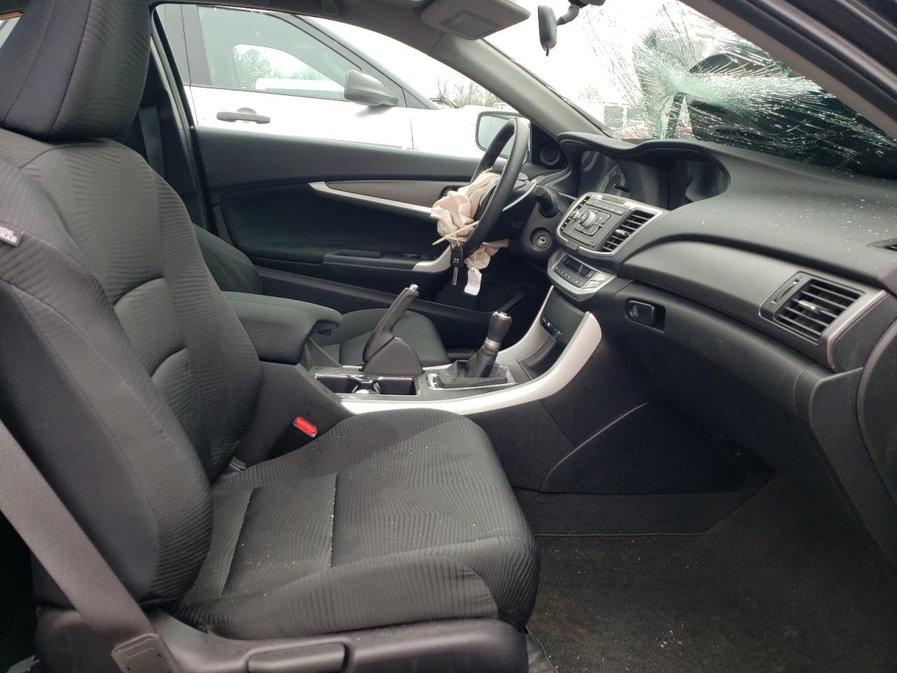 Photo 5 from auction – 2014 HONDA ACCORD LX- with VIN 1HGCT1A32EA015864