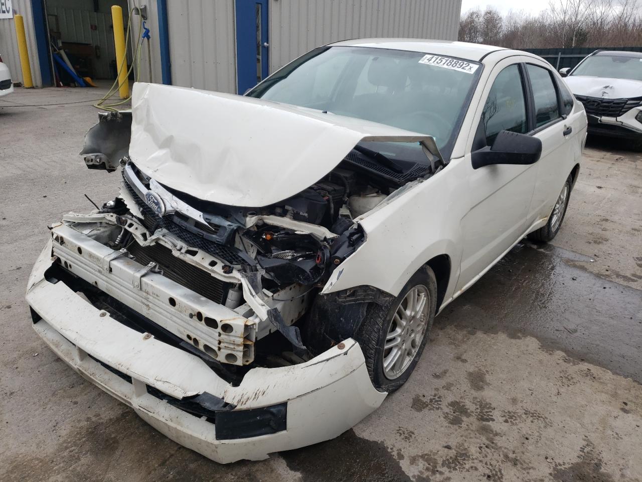 Photo 2 from auction – 2011 FORD FOCUS SE with VIN 1FAHP3FN2BW198430