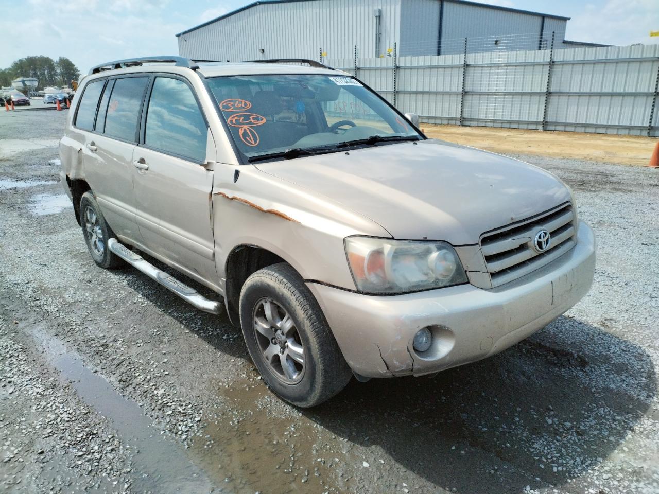 TOYOTA HIGHLANDER 2004 with VIN JTEEP21A440056951 - Photo from auction
