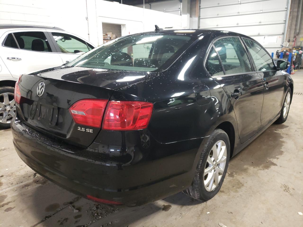 Photo 4 from auction – 2012 VOLKSWAGEN JETTA SE with VIN 3VWDP7AJ9CM413241