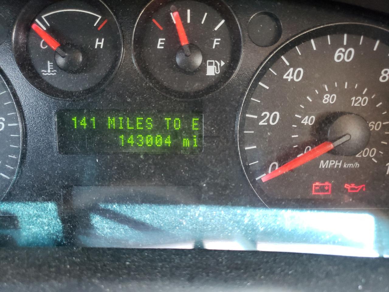 Photo 8 from auction – 2007 FORD TAURUS SE with VIN 1FAFP53U87A180906