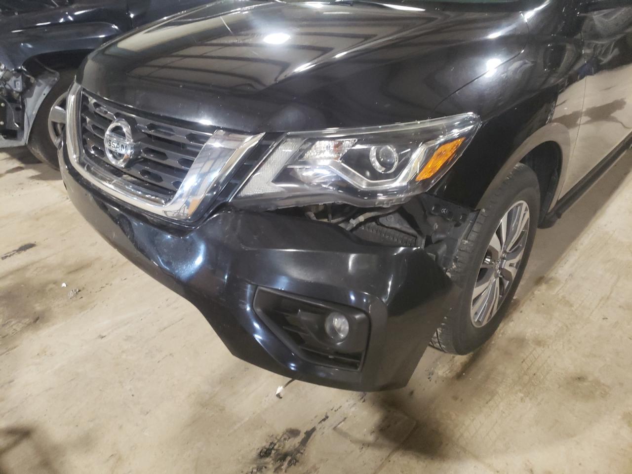 Photo 9 from auction – 2017 NISSAN PATHFINDER with VIN 5N1DR2MMXHC635393