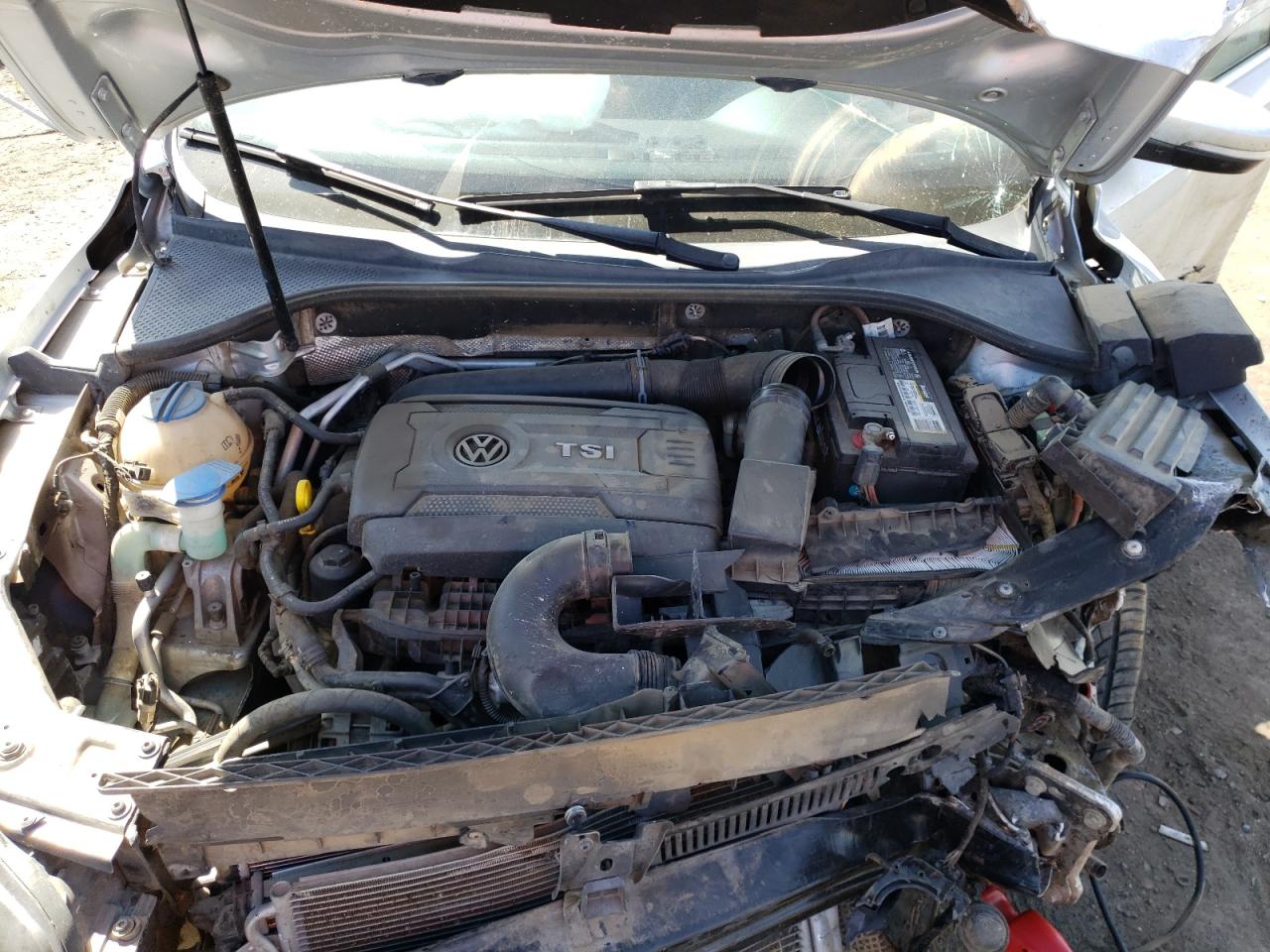 Photo 7 from auction – 2014 VOLKSWAGEN PASSAT S with VIN 1VWAT7A34EC048195
