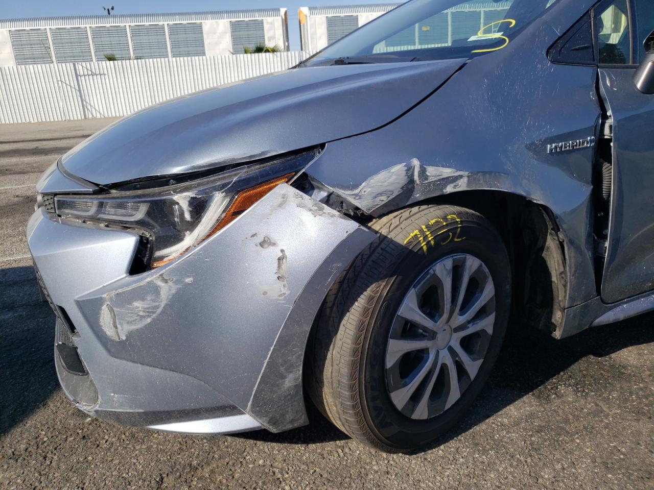 Photo 9 from auction – 2021 TOYOTA COROLLA LE with VIN JTDEAMDE0MJ027537