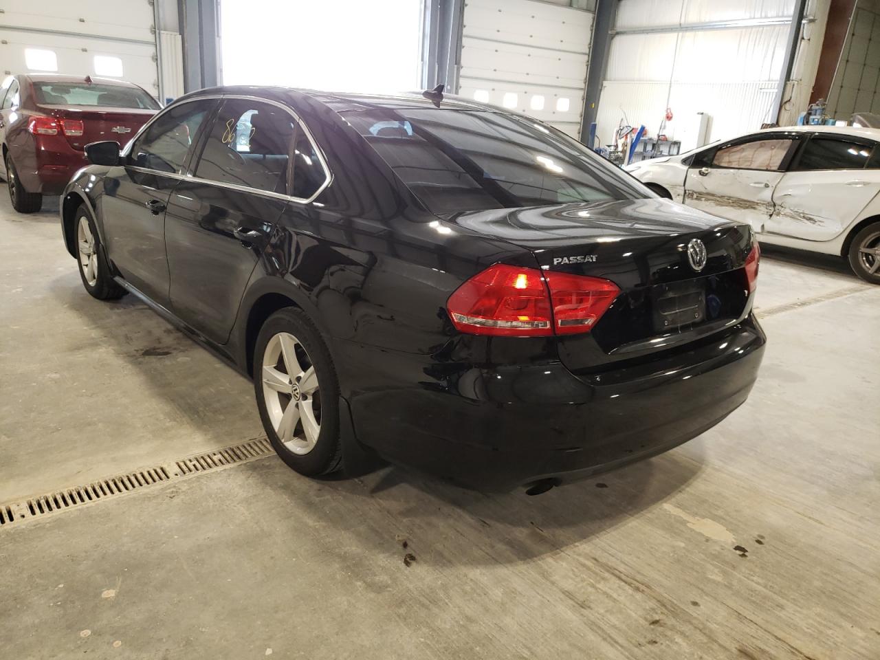 Photo 3 from auction – 2014 VOLKSWAGEN PASSAT S with VIN 1VWAS7A39EC065139