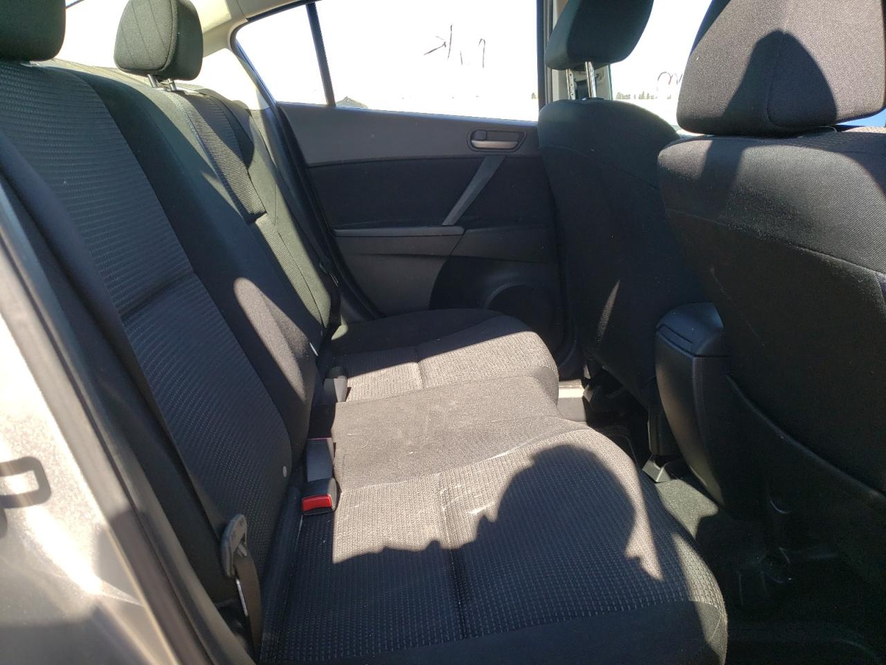 Photo 6 from auction – 2013 MAZDA 3 I with VIN JM1BL1UF1D1813528