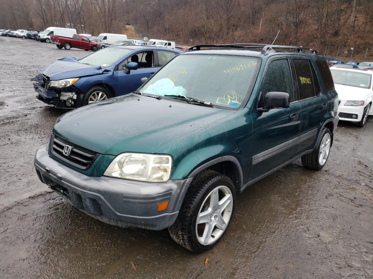 Photo 2 from auction – 2000 HONDA CR-V LX with VIN JHLRD2840YS006706