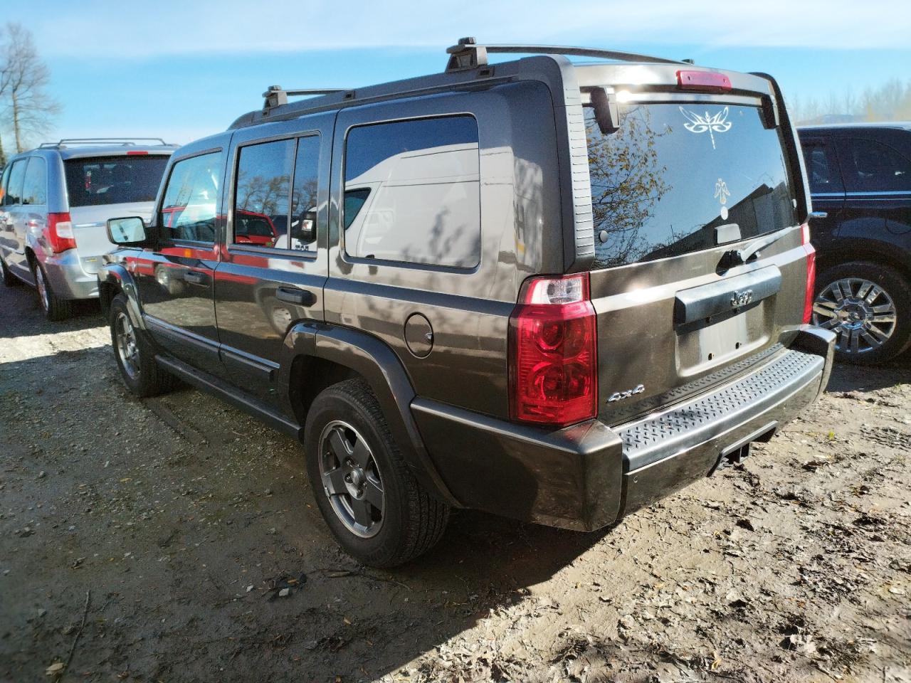 Photo 3 from auction – 2006 JEEP COMMANDER with VIN 1J8HG48N56C231546