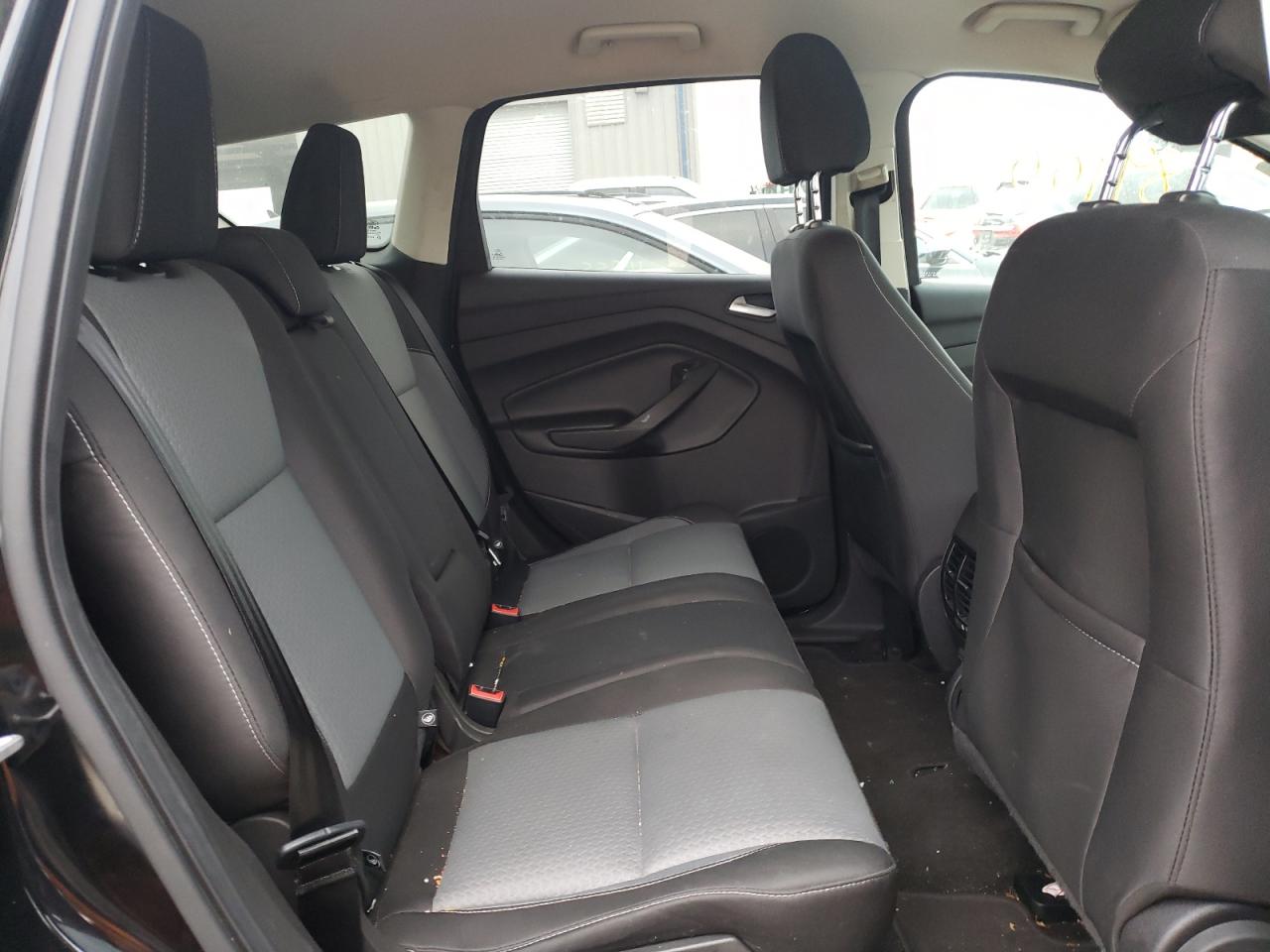 Photo 6 from auction – 2017 FORD ESCAPE SE with VIN 1FMCU0GD1HUE94055