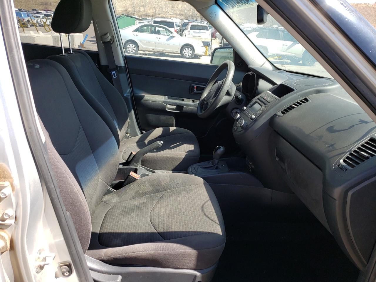 Photo 5 from auction – 2012 KIA SOUL with VIN KNDJT2A55C7467671