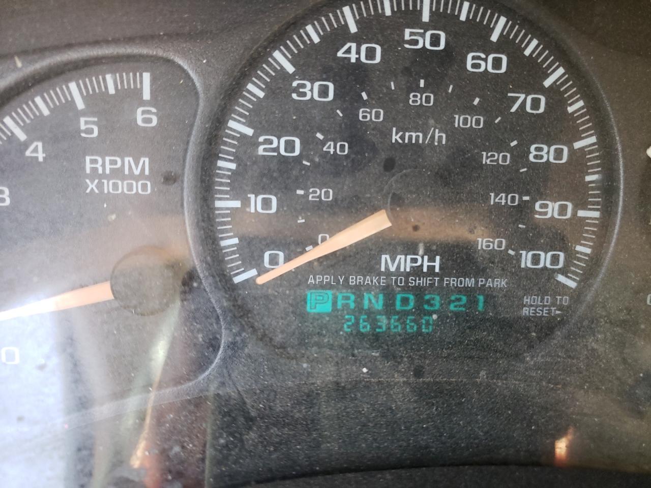 Photo 8 from auction – 2002 CHEVROLET SILVERADO with VIN 2GCEK19T521303513