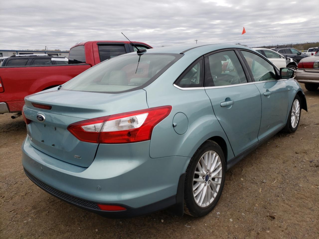 Photo 4 from auction – 2012 FORD FOCUS SEL with VIN 1FAHP3H21CL241404