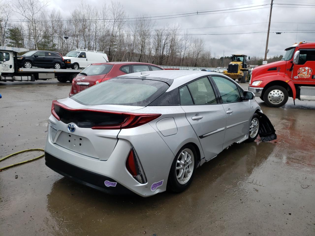 Photo 4 from auction – 2019 TOYOTA PRIUS PRIM with VIN JTDKARFP4K3115524