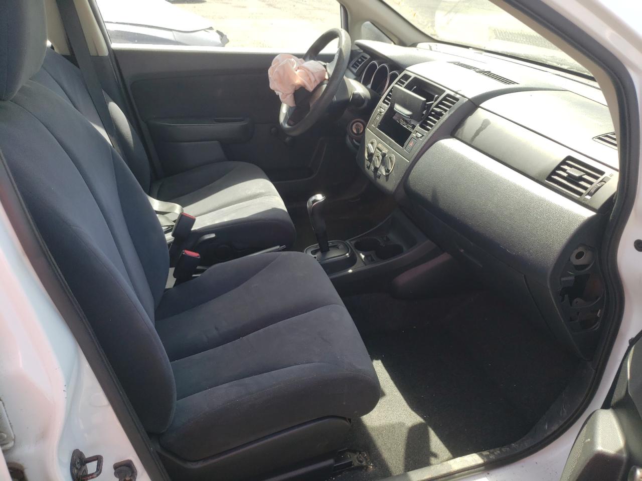 Photo 5 from auction – 2010 NISSAN VERSA S with VIN 3N1CC1AP3AL384983