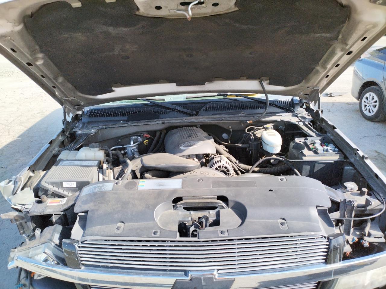 Photo 7 from auction – 2004 CHEVROLET SILVERADO with VIN 1GCEC19T14Z198542