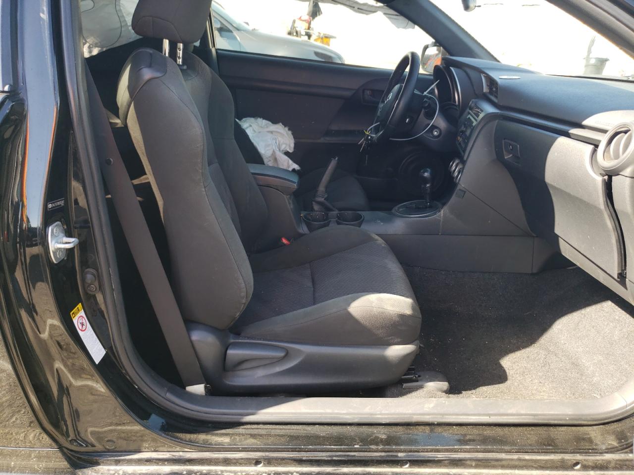 Photo 5 from auction – 2013 TOYOTA SCION TC with VIN JTKJF5C78D3052692