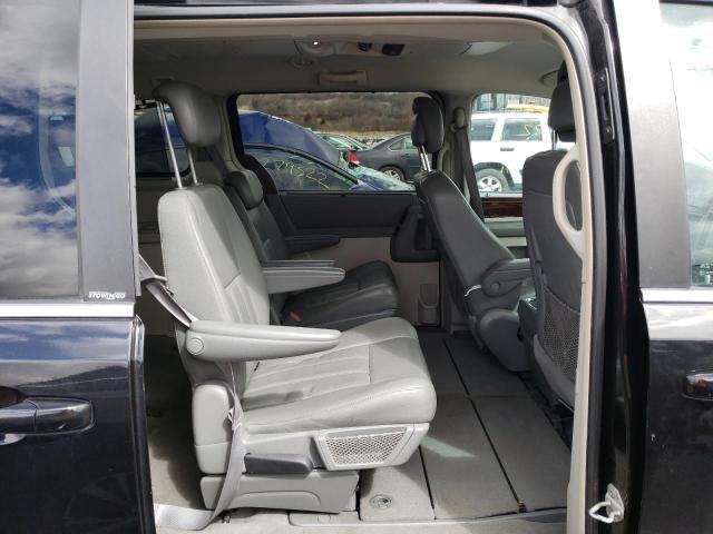 Photo 6 from auction – 2010 CHRYSLER TOWN & COU with VIN 2A4RR5D1XAR319758