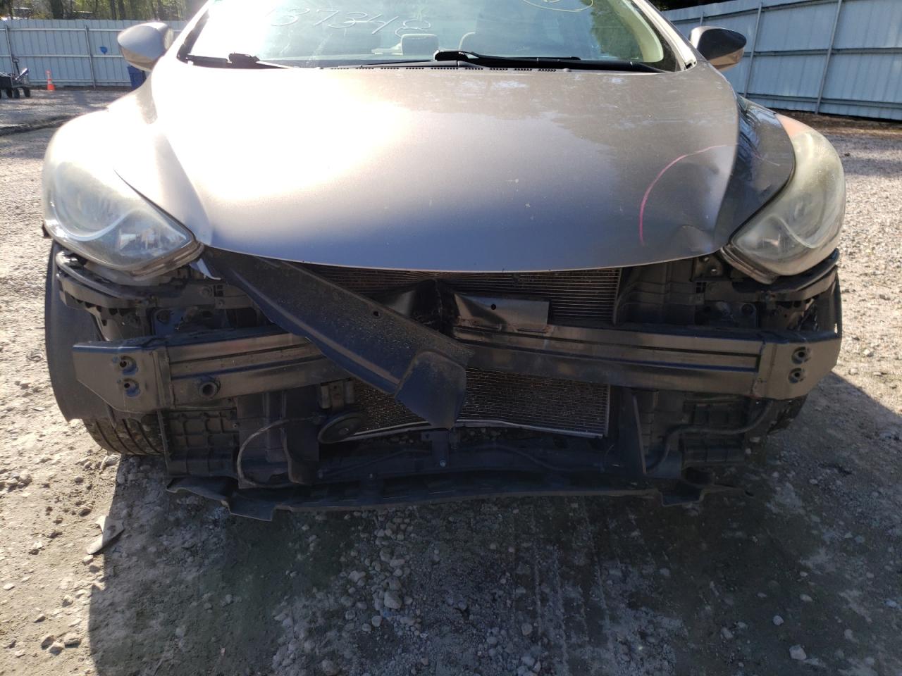 Photo 9 from auction – 2011 HYUNDAI ELANTRA GL with VIN 5NPDH4AE5BH031102